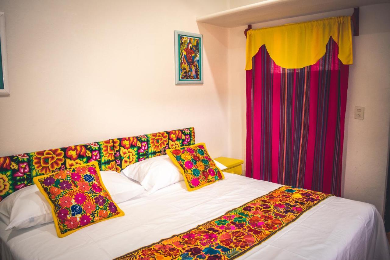Hotel Casa Oaxaquena à Santa Cruz Huatulco Extérieur photo